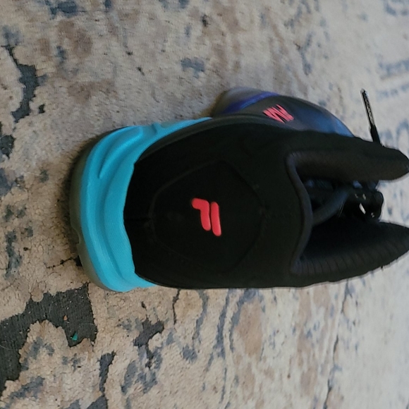 Shoes - Picture 2 of 3